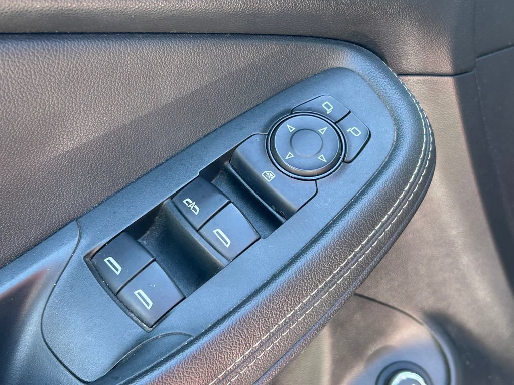 Used 2020 Buick Encore GX Select w/ Sport Touring Package FWD image 22