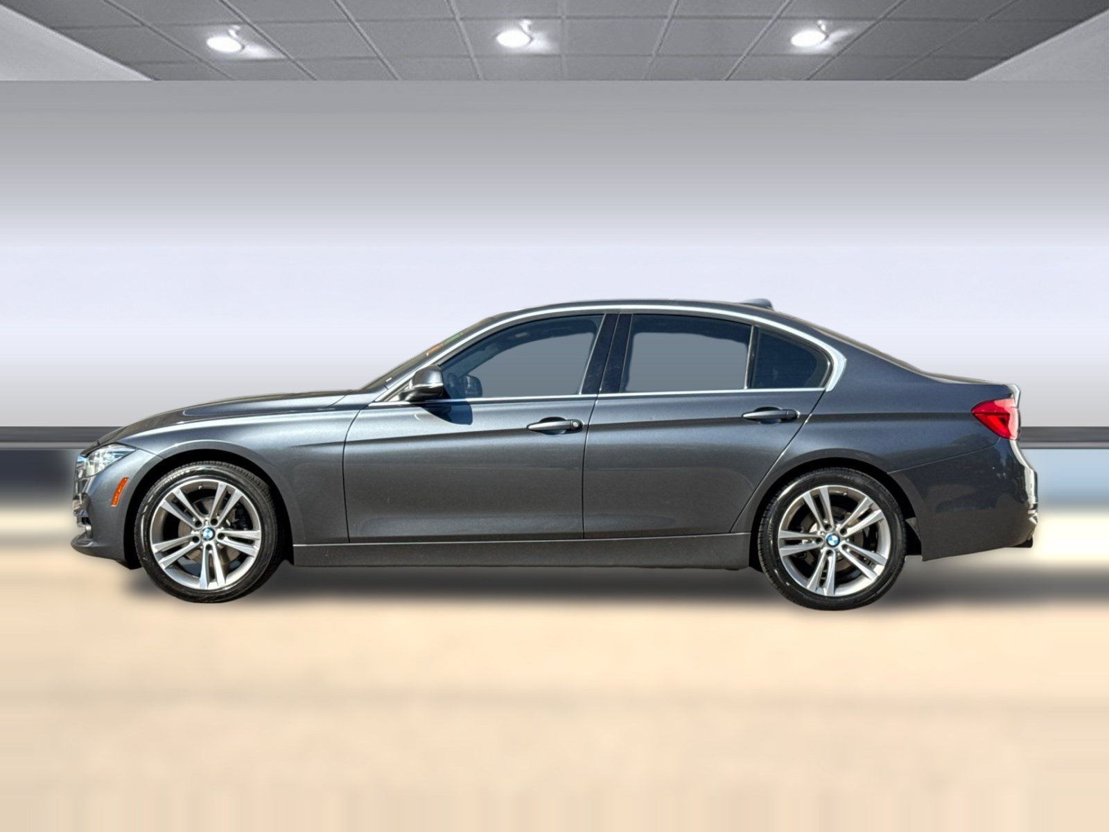 Used 2018 BMW 330i Sedan RWD image 2