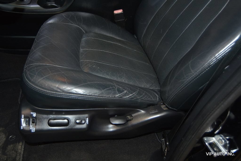 Used 2002 Lincoln Blackwood RWD image 25