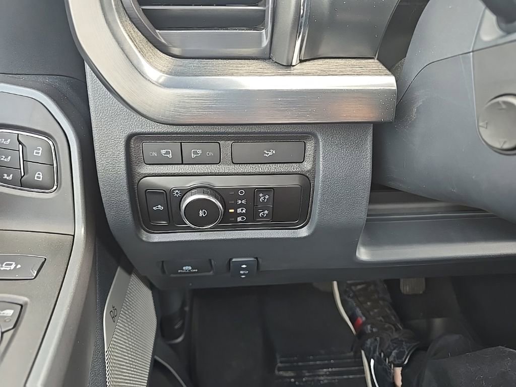 Used 2024 Ford F350 Lariat w/ FX4 Off-Road Package AWD/4WD image 20