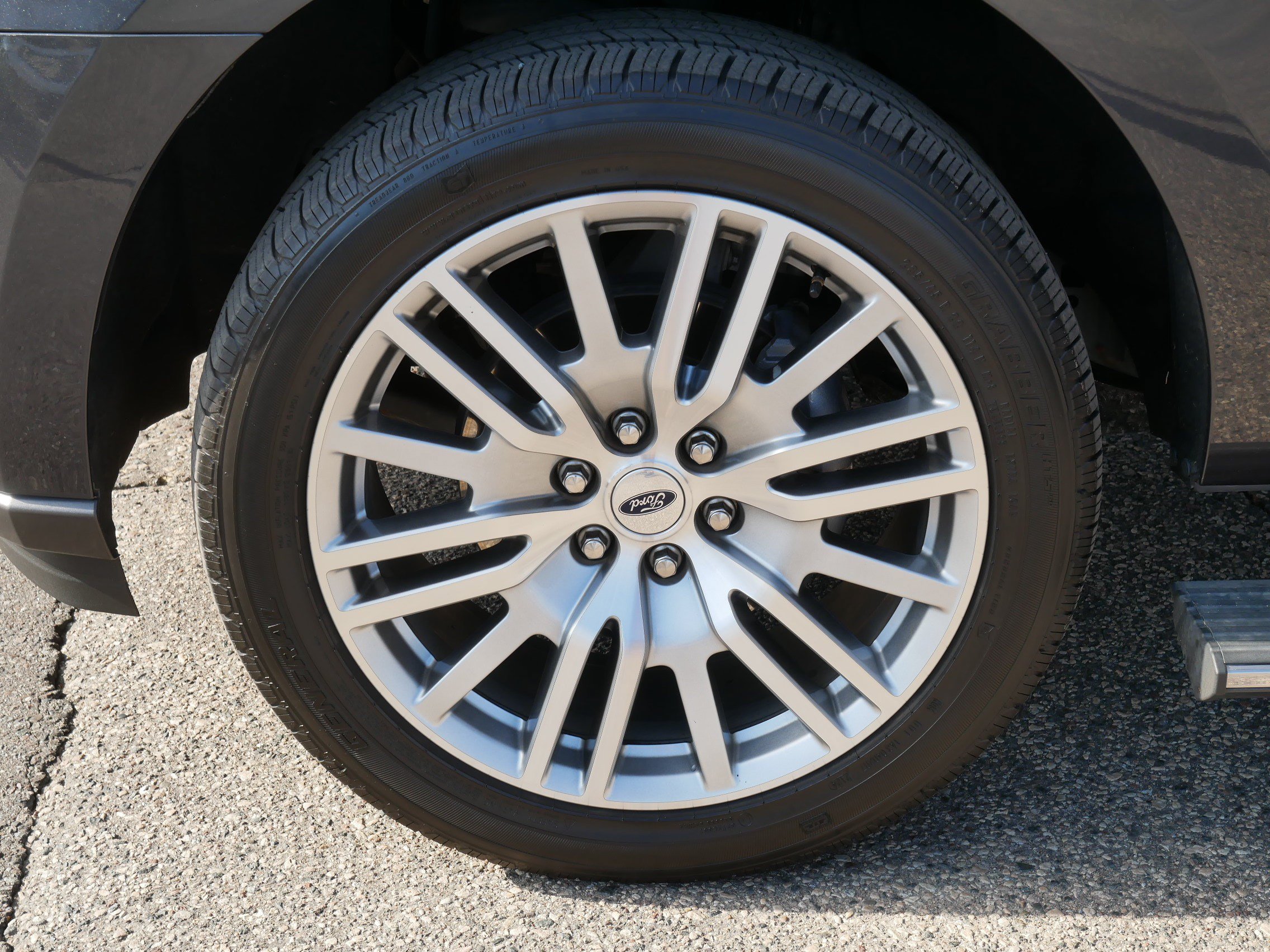 Used 2024 Ford Expedition Limited AWD/4WD image 15