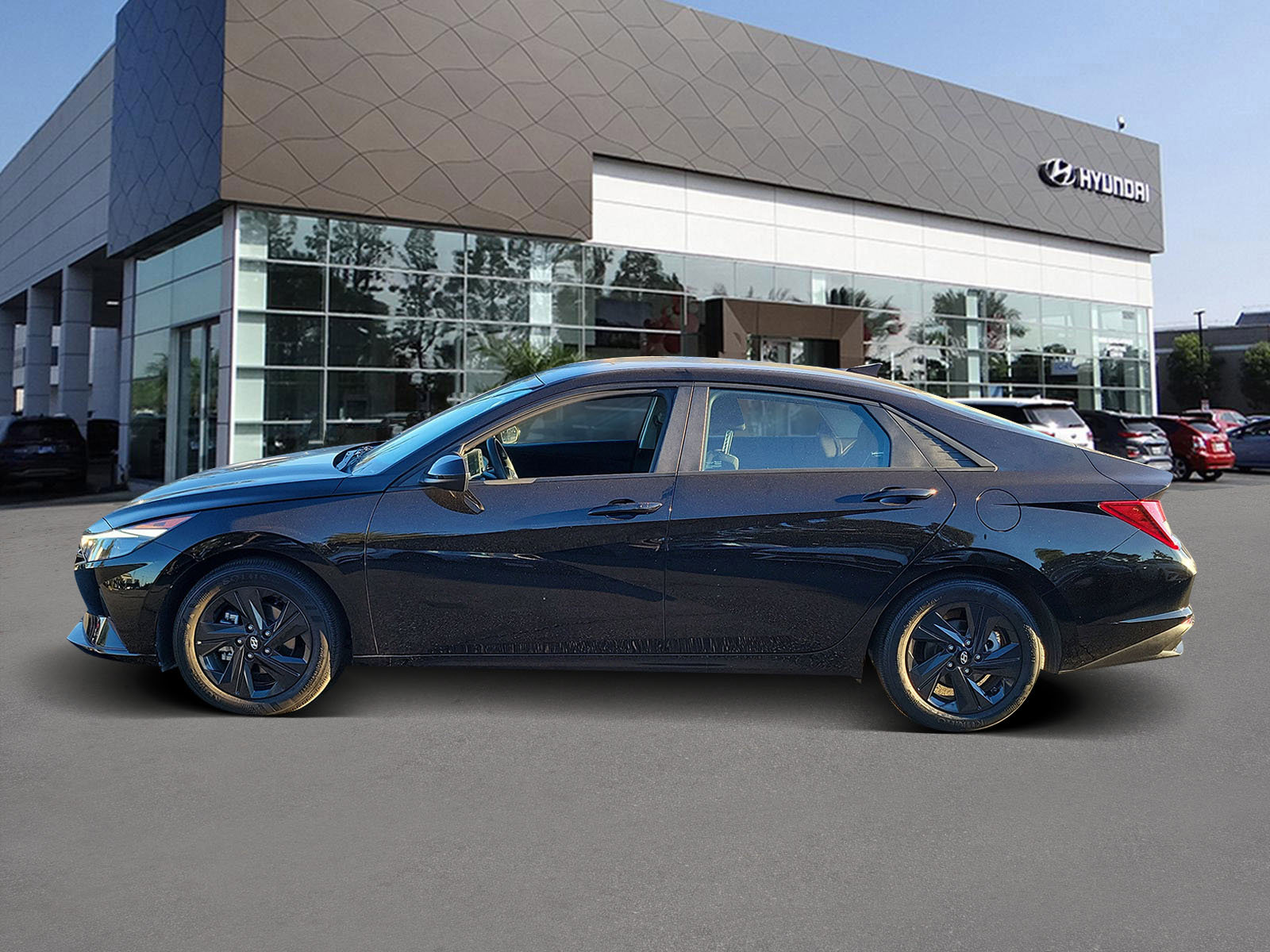 Certified 2023 Hyundai Elantra SEL w/ Cargo Package image 3