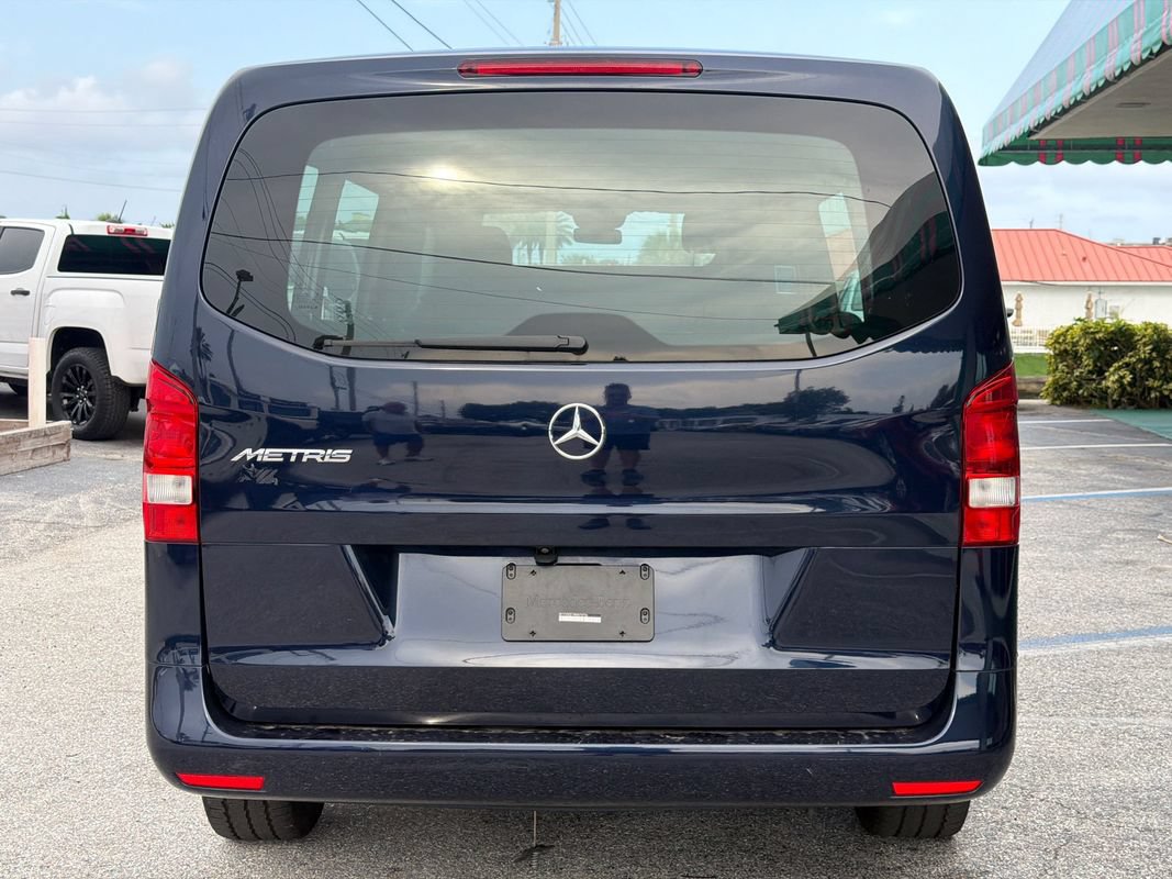 Used 2022 Mercedes-Benz Metris image 4