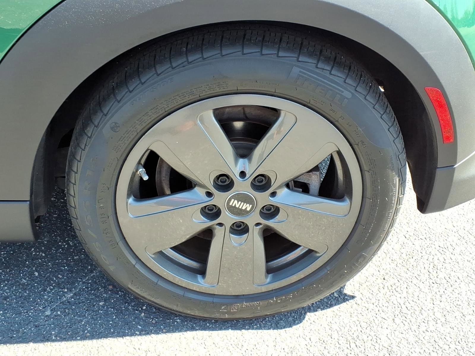 Used 2022 MINI Cooper 2-Door Hardtop image 24