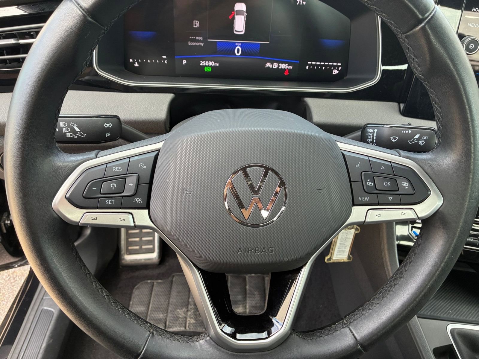 Used 2025 Volkswagen Jetta Sport image 25