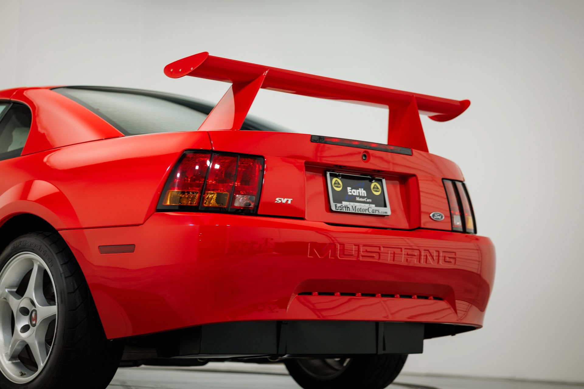 Used 2000 Ford Mustang Cobra RWD image 9