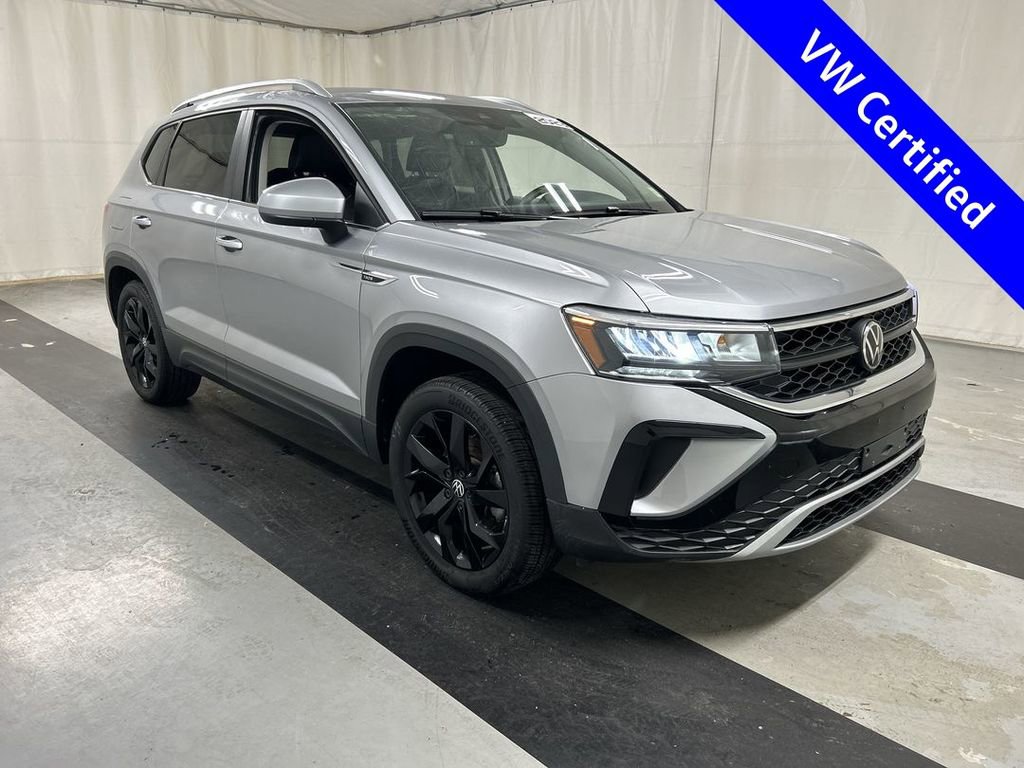 Certified 2023 Volkswagen Taos SE w/ Black Wheel Package AWD/4WD image 1