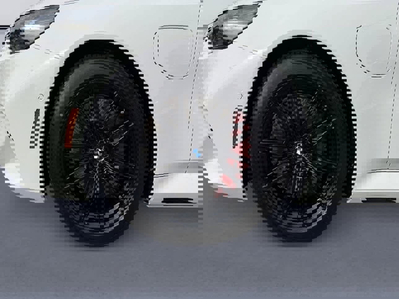 New 2026 BMW M5 w/ Executive Package image 9