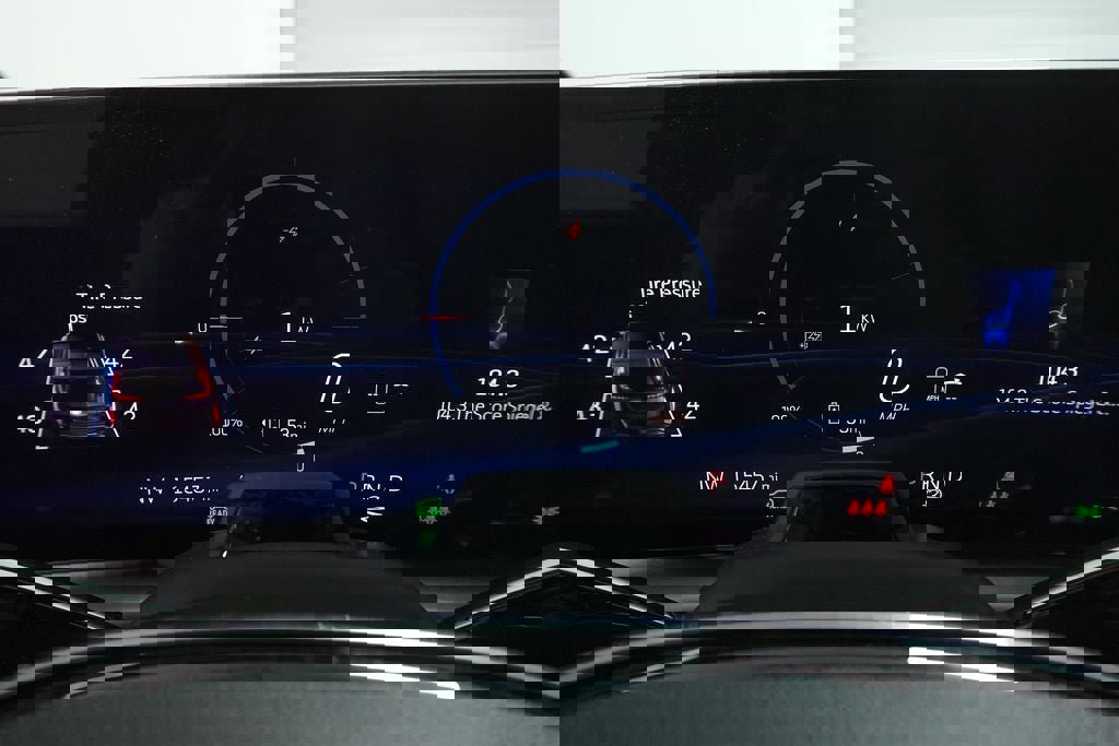 Used 2024 Cadillac Lyriq Luxury image 17