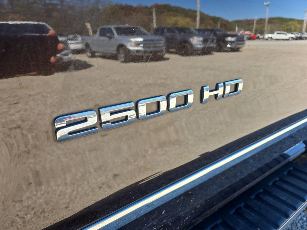 Used 2019 Chevrolet Silverado 2500 LTZ w/ Duramax Plus Package AWD/4WD image 10