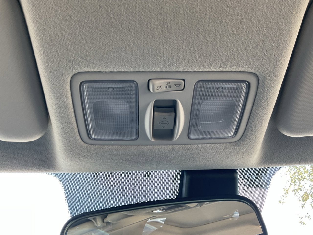 Used 2025 Hyundai Venue SEL FWD image 15