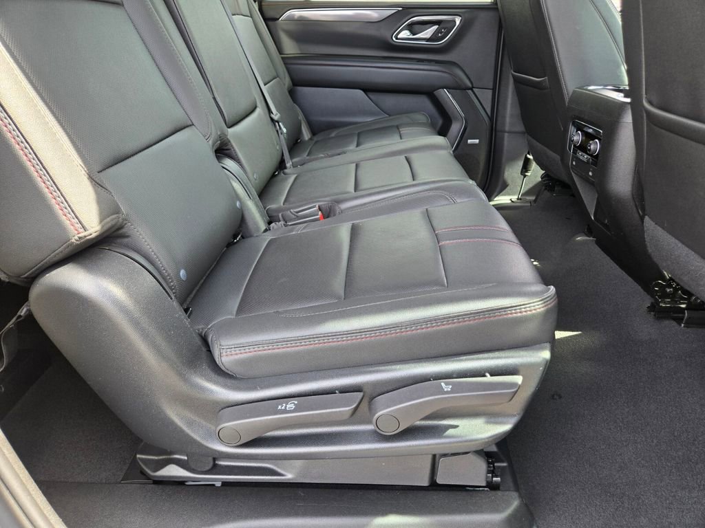 Used 2023 Chevrolet Suburban RST AWD/4WD image 17