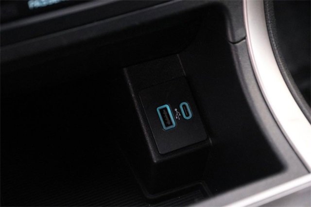 Certified 2024 Ford Edge SEL image 18