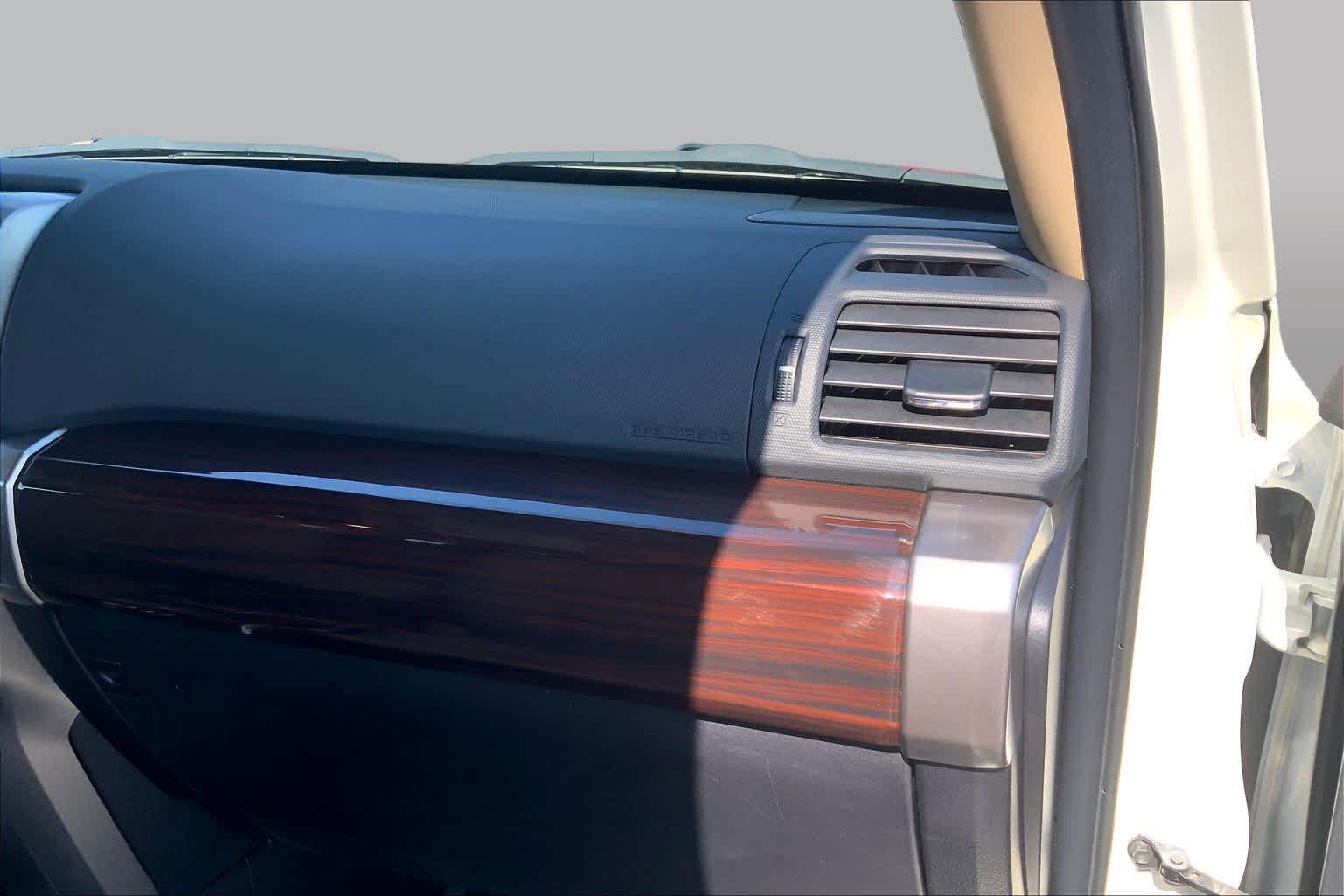 Used 2022 Toyota 4Runner Limited AWD/4WD image 19