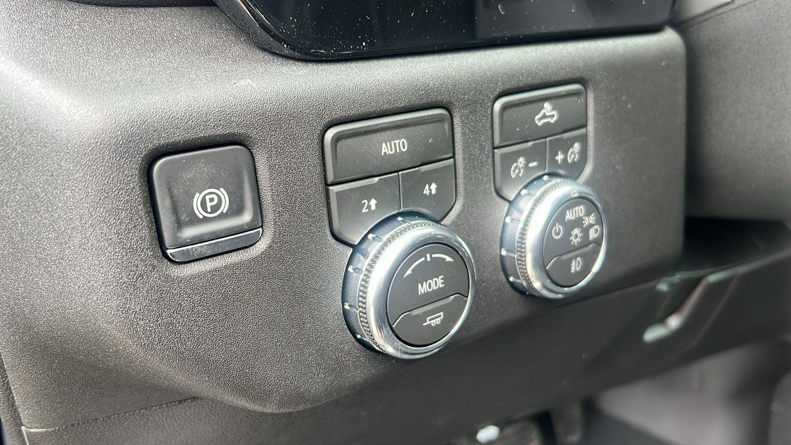 New 2026 GMC Sierra 1500 Elevation image 12