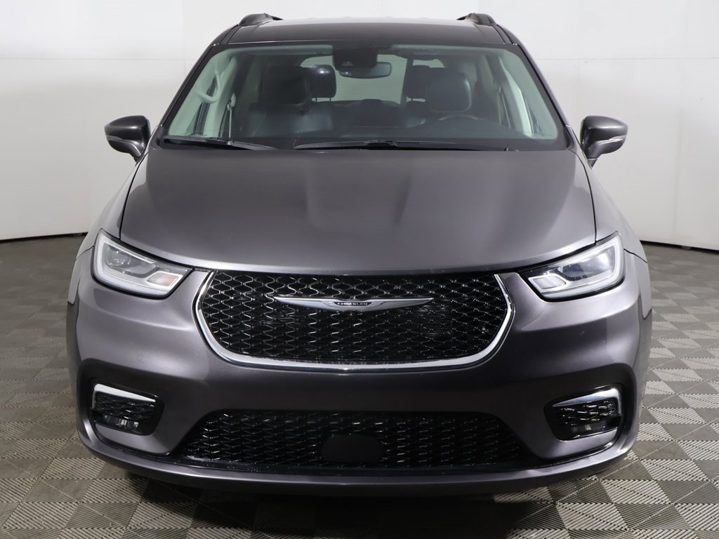 Used 2022 Chrysler Pacifica Touring-L image 12