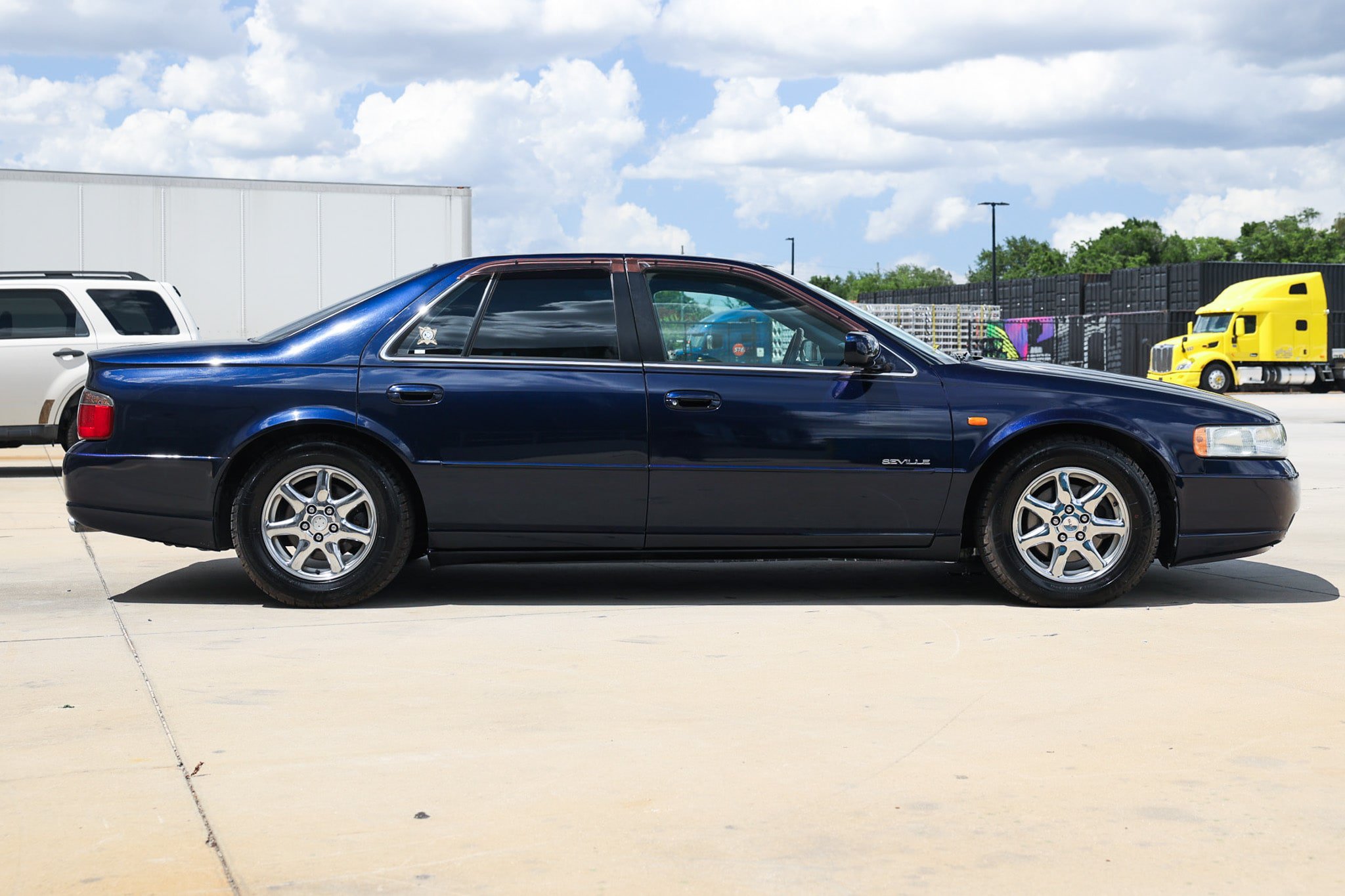 Used 1999 Cadillac Seville STS FWD image 17