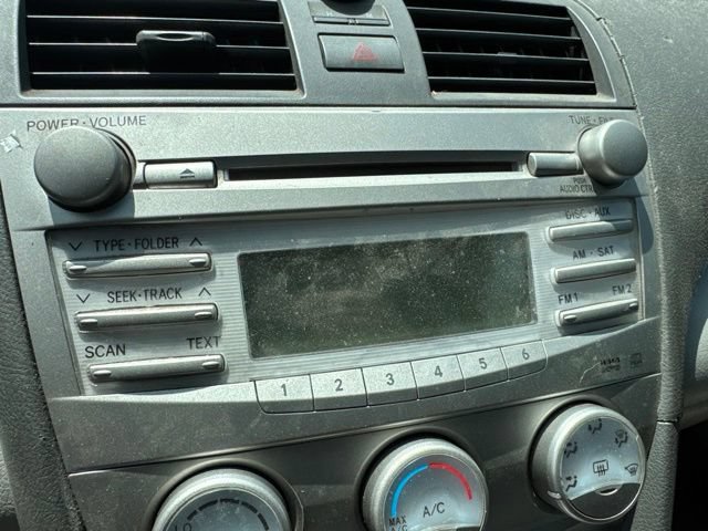 Used 2010 Toyota Camry LE FWD image 15
