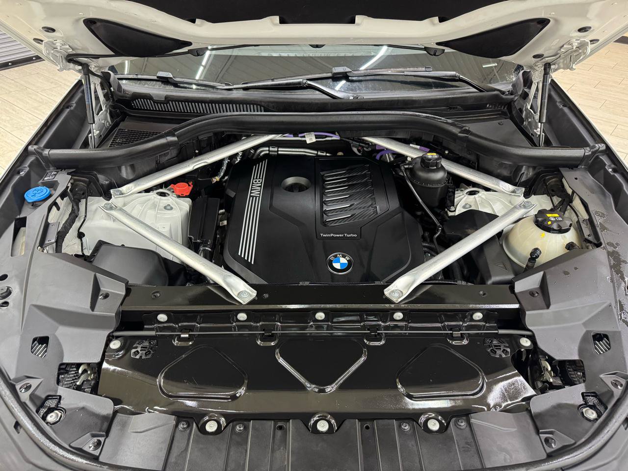 Used 2022 BMW X5 xDrive40i AWD/4WD image 48