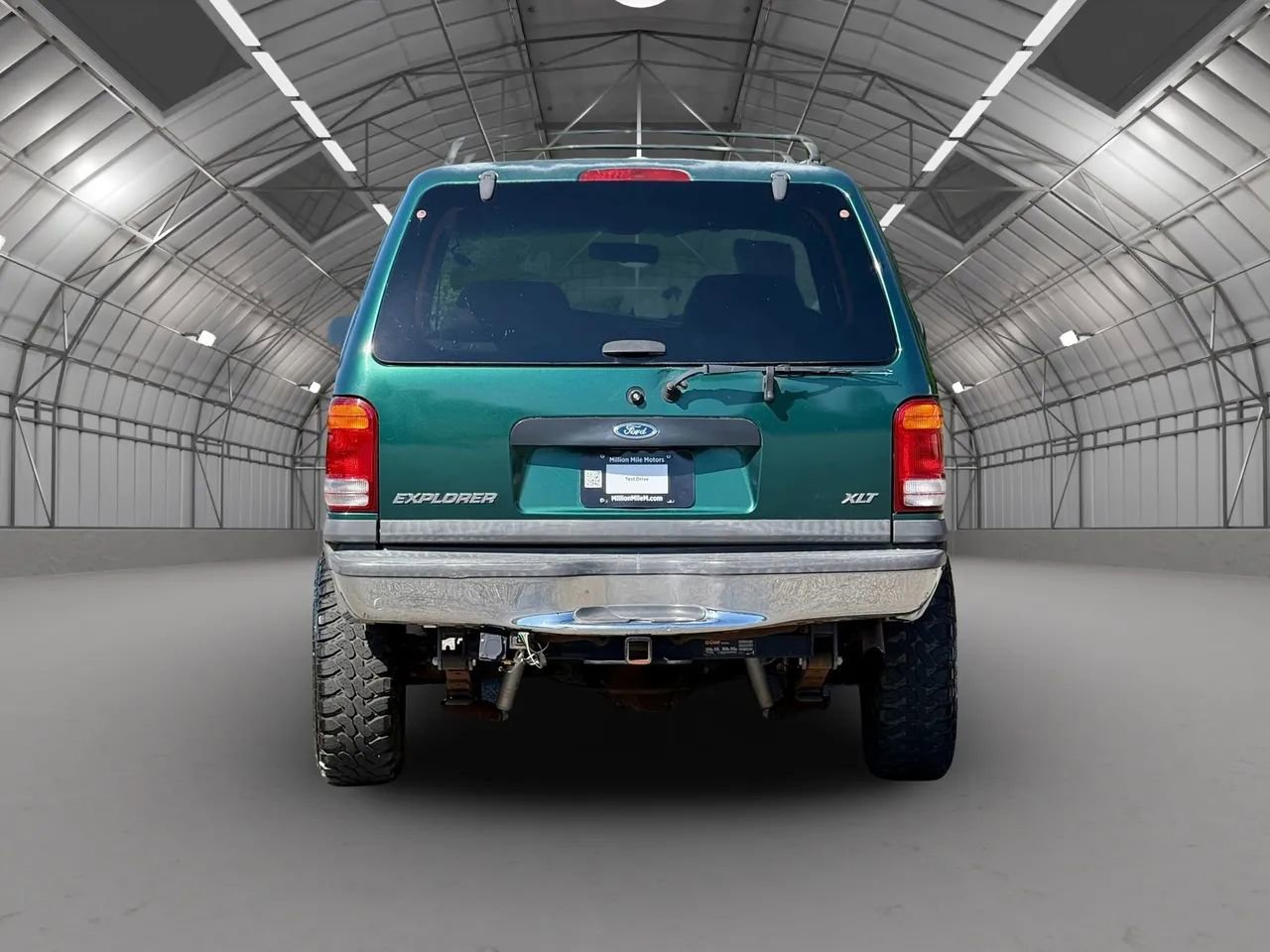 Used 2000 Ford Explorer XLT AWD/4WD image 4