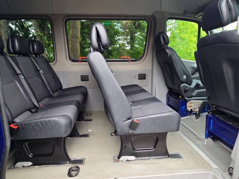 Used 2008 Dodge Sprinter 2500 RWD image 14