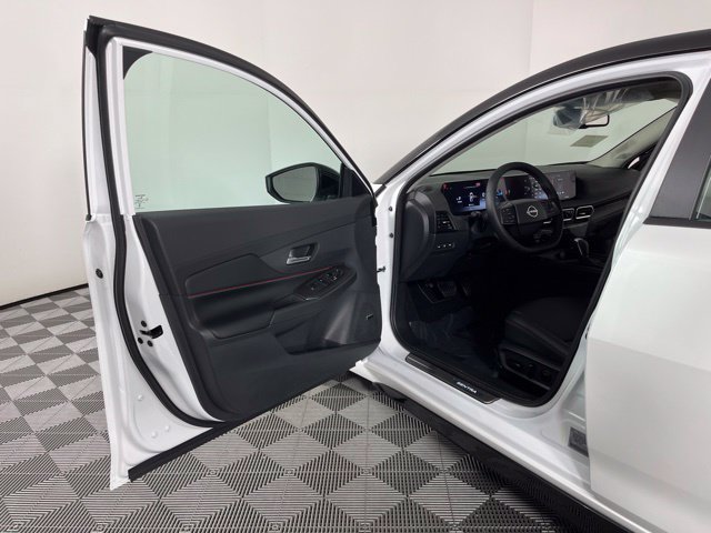 New 2027 Nissan Sentra SR w/ SR Premium Package FWD image 17