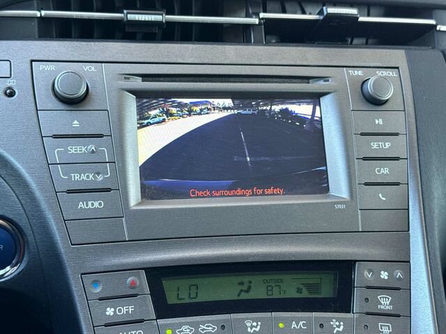 Used 2015 Toyota Prius Two w/ Preferred Accessory Package FWD image 22
