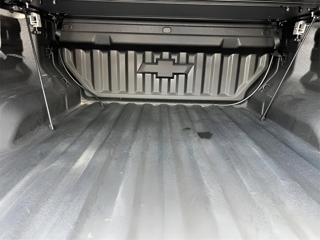 Used 2024 Chevrolet Colorado LT w/ LT Convenience Package image 32