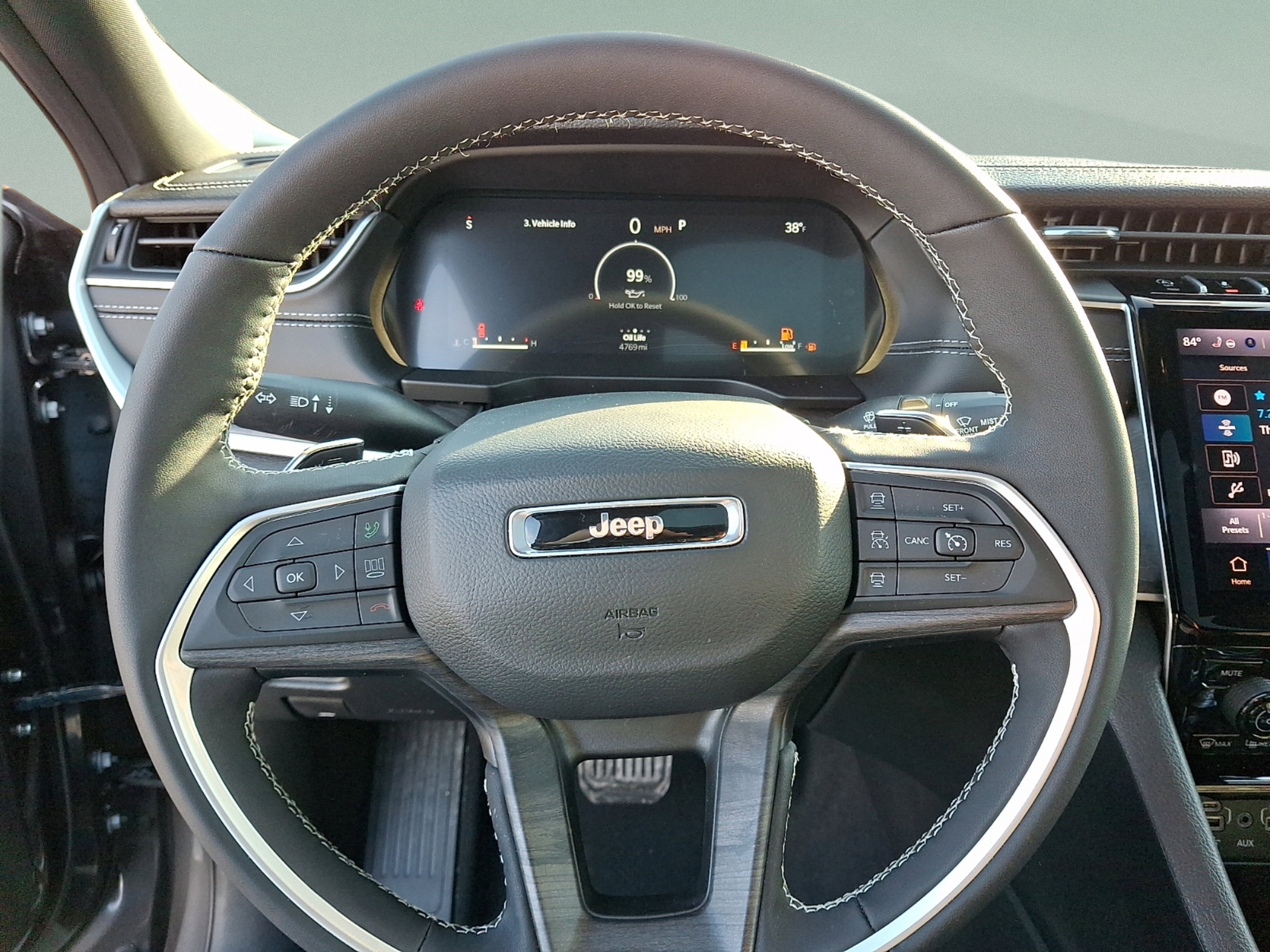 New 2025 Jeep Grand Cherokee Limited AWD/4WD image 14