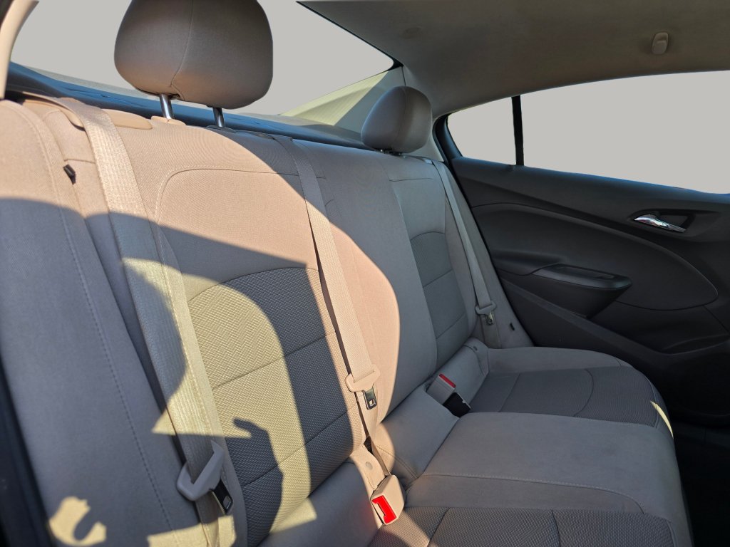 Used 2017 Chevrolet Cruze LS FWD image 39