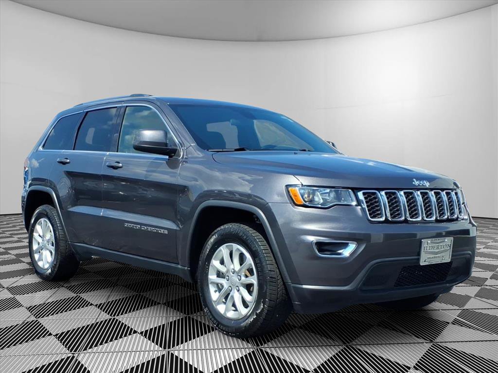 Used 2021 Jeep Grand Cherokee Laredo RWD image 1
