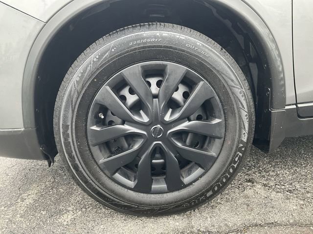 Used 2016 Nissan Rogue S FWD image 7