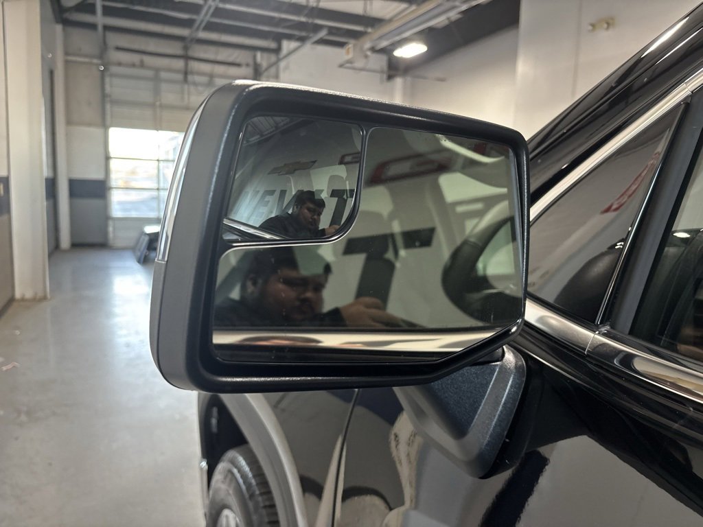 New 2026 GMC Sierra 1500 SLE image 9