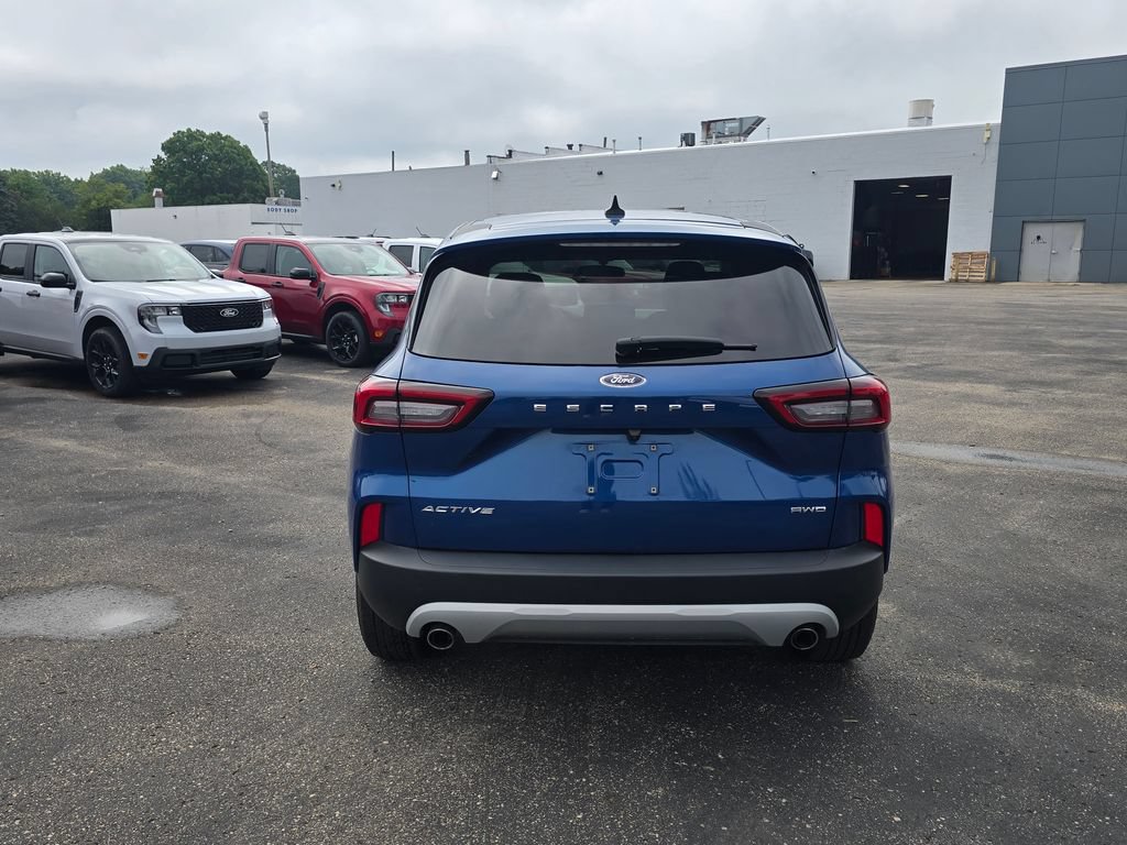 Certified 2023 Ford Escape Active AWD/4WD image 4
