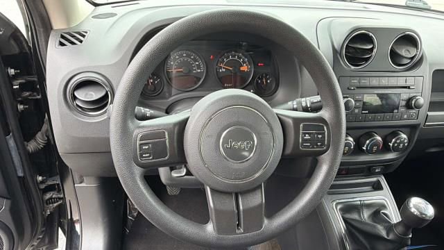 Used 2017 Jeep Patriot Sport AWD/4WD image 9