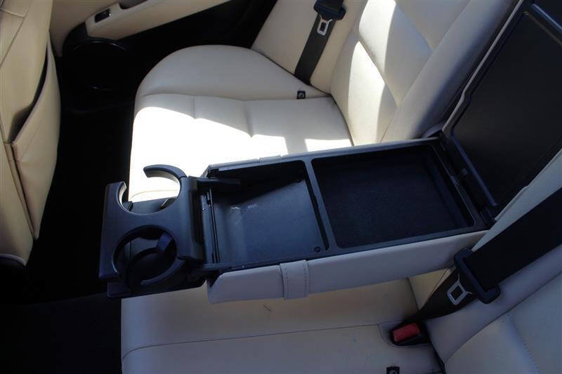 Used 2008 Mercedes-Benz C 350 Sport image 25