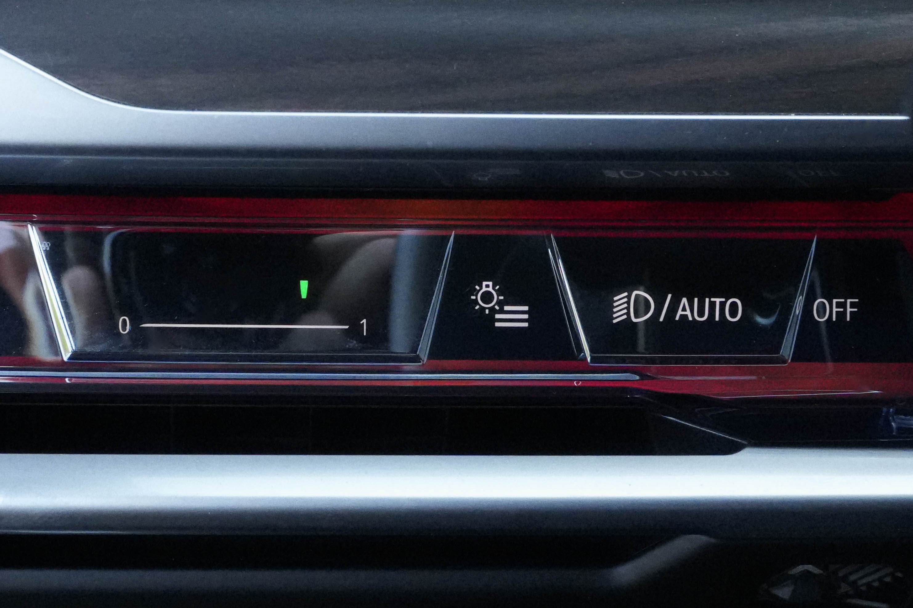 Certified 2024 BMW 740i RWD image 14