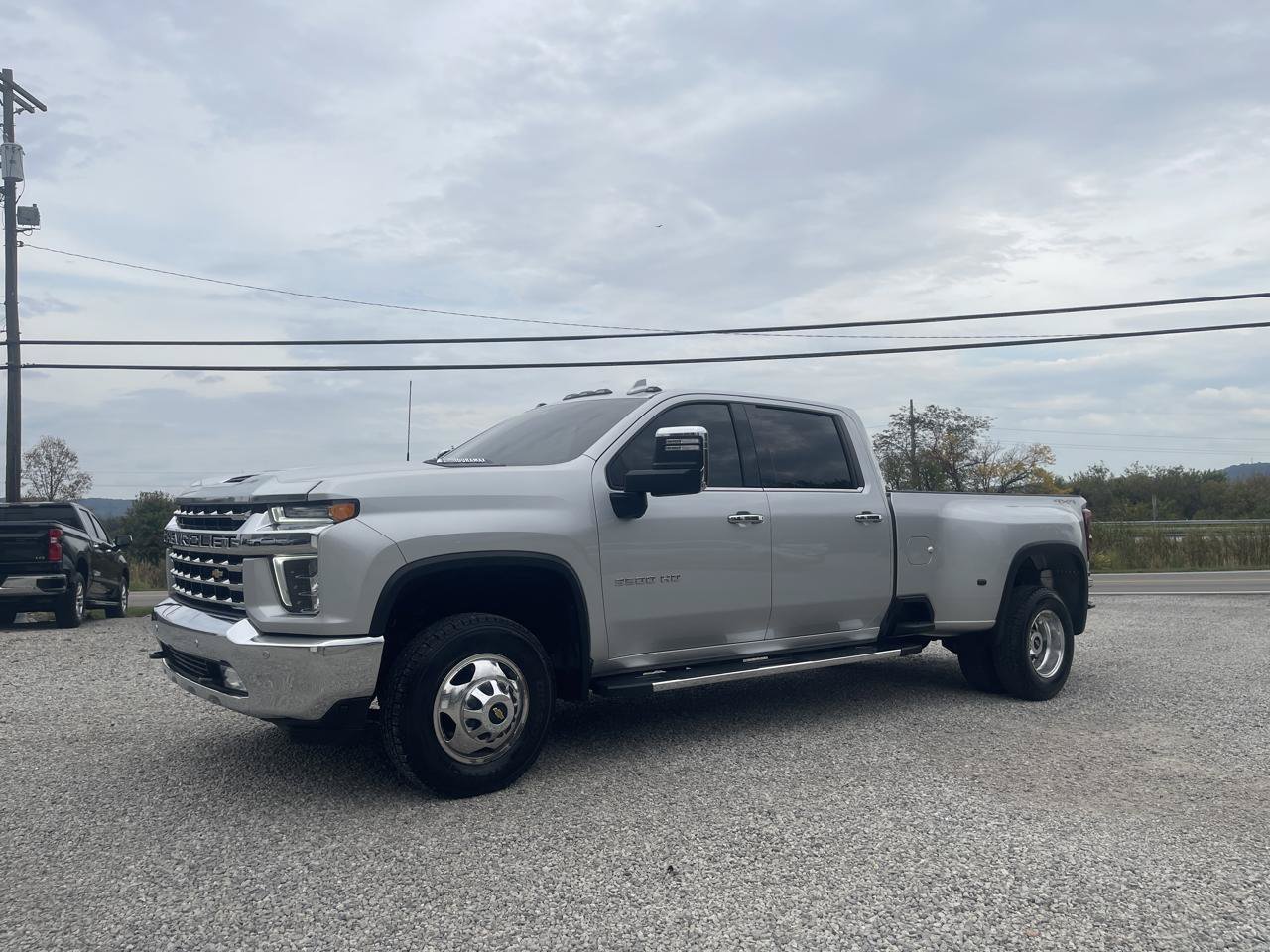 Used 2021 Chevrolet Silverado 3500 LTZ w/ LTZ Convenience Package AWD/4WD image 6