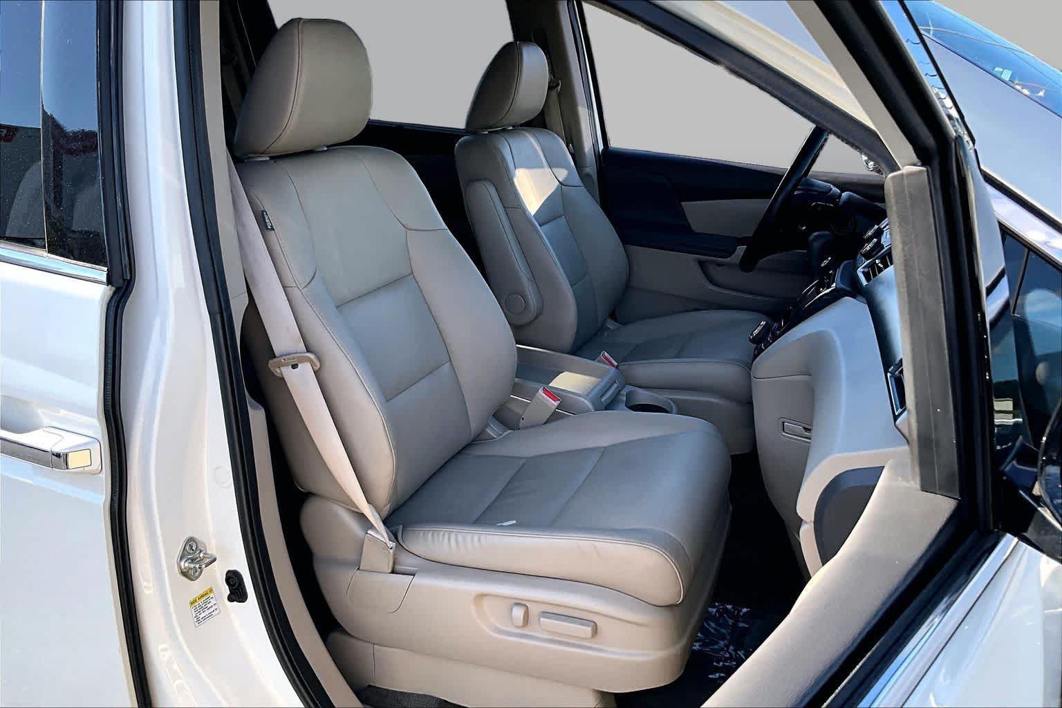Used 2016 Honda Odyssey Touring image 9