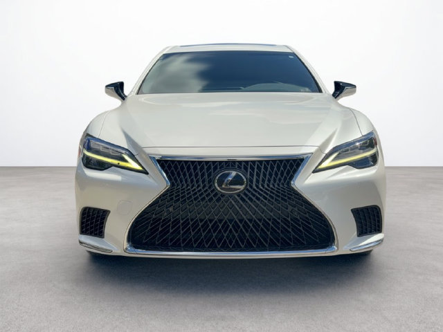 Used 2023 Lexus LS 500 w/ Accessory Package (Z2) RWD image 8