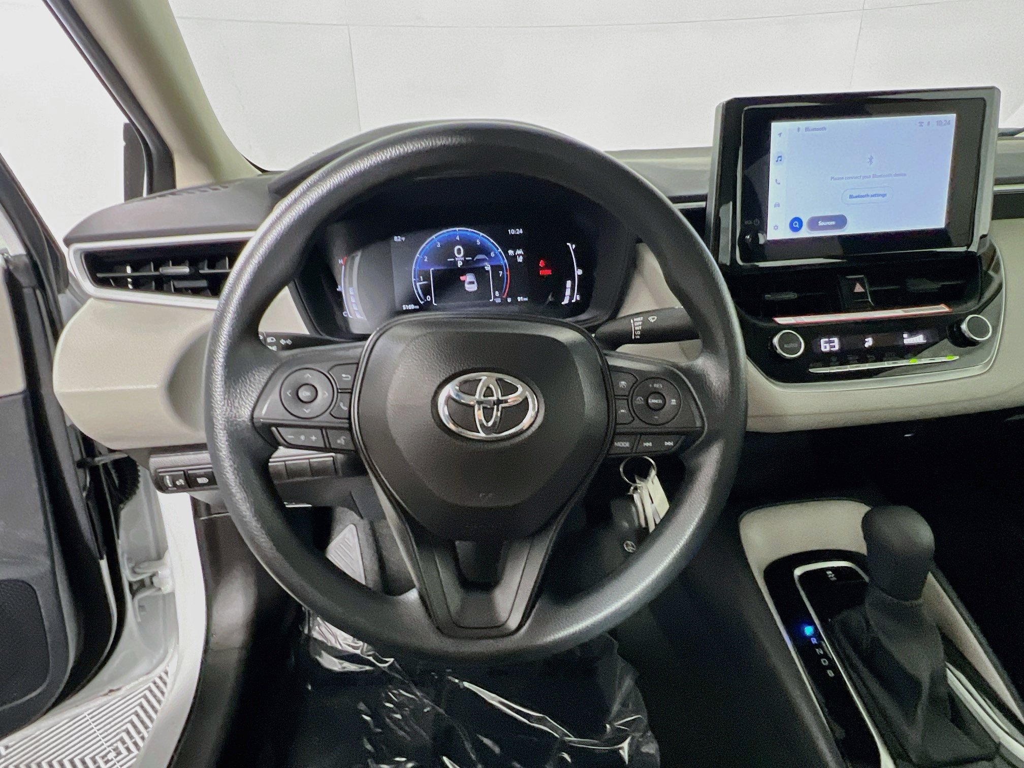 Used 2026 Toyota Corolla LE FWD image 18