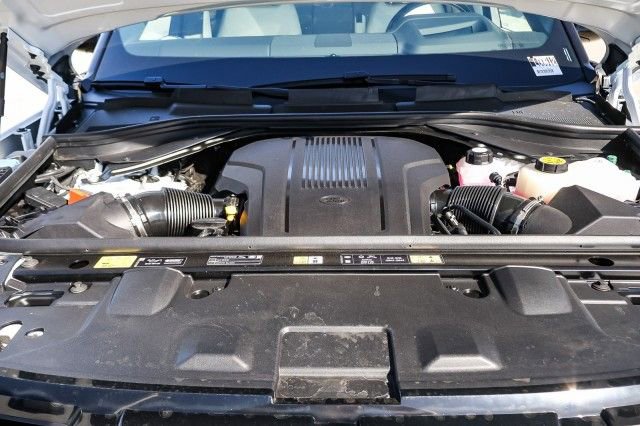 New 2025 Land Rover Range Rover SE image 25