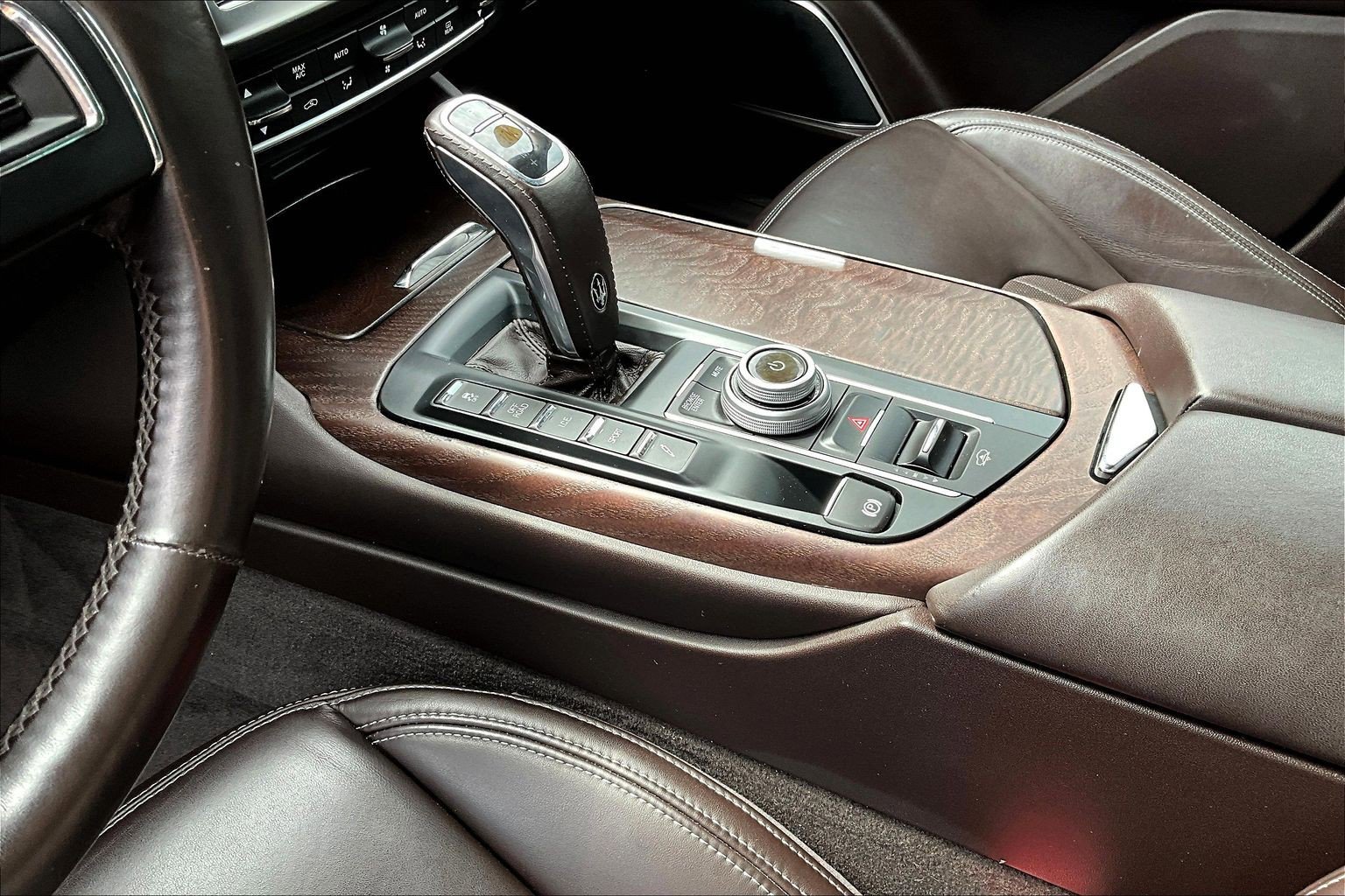 Used 2021 Maserati Levante GranLusso image 10