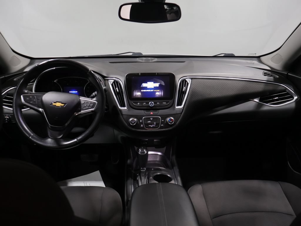 Used 2018 Chevrolet Malibu LT FWD image 16