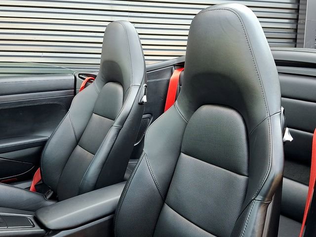 Used 2015 Porsche 911 Carrera 4 GTS image 5