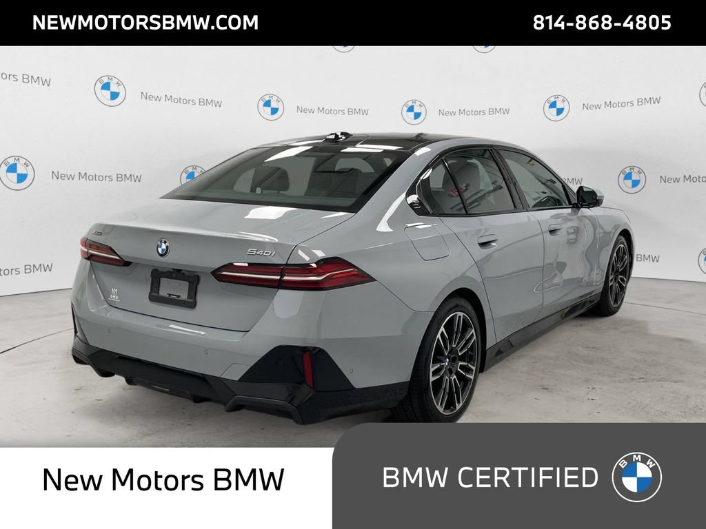 Used 2024 BMW 540i xDrive w/ Premium Package AWD/4WD image 4