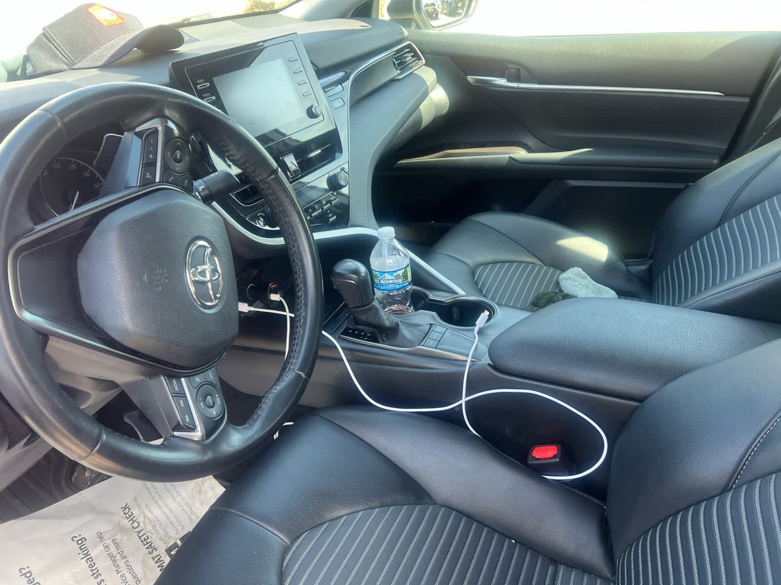 Used 2023 Toyota Camry SE image 7