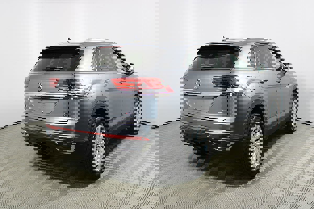 Used 2021 Volkswagen Atlas Cross Sport SE w/ Panoramic Sunroof Package image 43