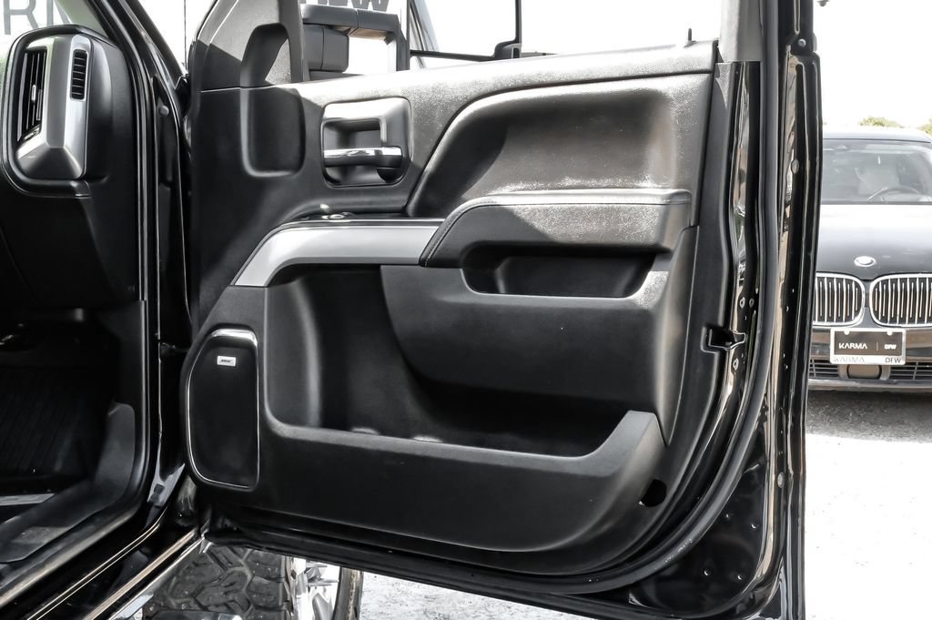 Used 2019 Chevrolet Silverado 2500 LTZ w/ Duramax Plus Package AWD/4WD image 34