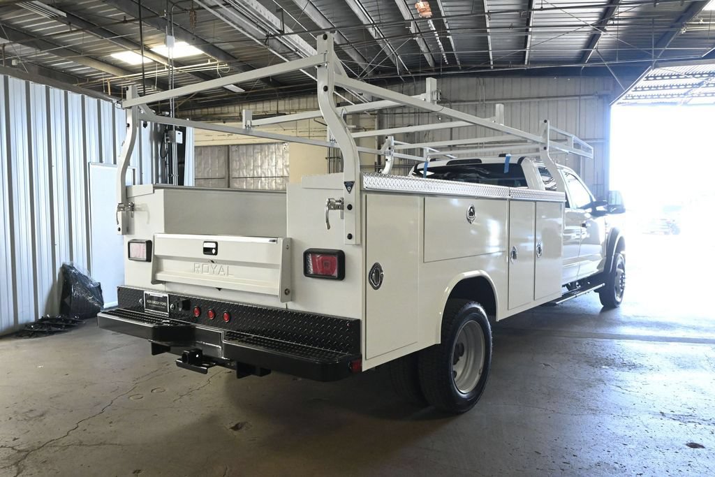 New 2026 Ford F450 XL w/ XL Chrome Package RWD image 9